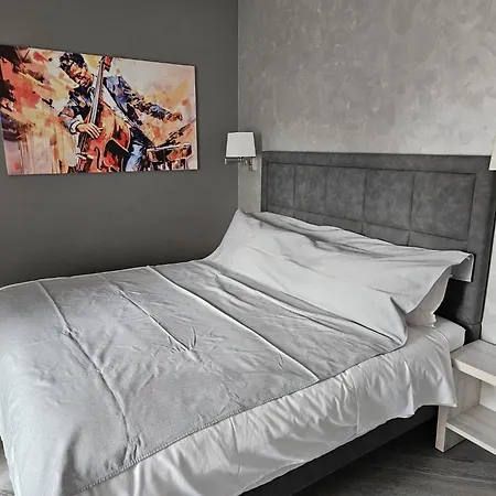 Prima Fila Premium בית הארחה סנרמו