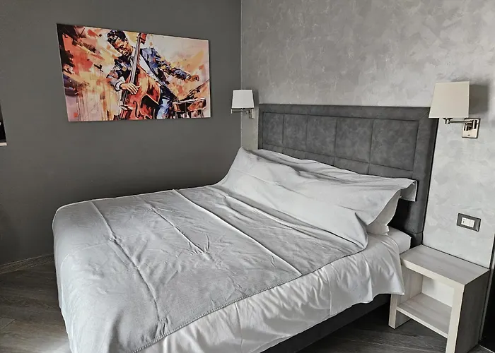 Prima Fila Premium 招待所 圣雷默